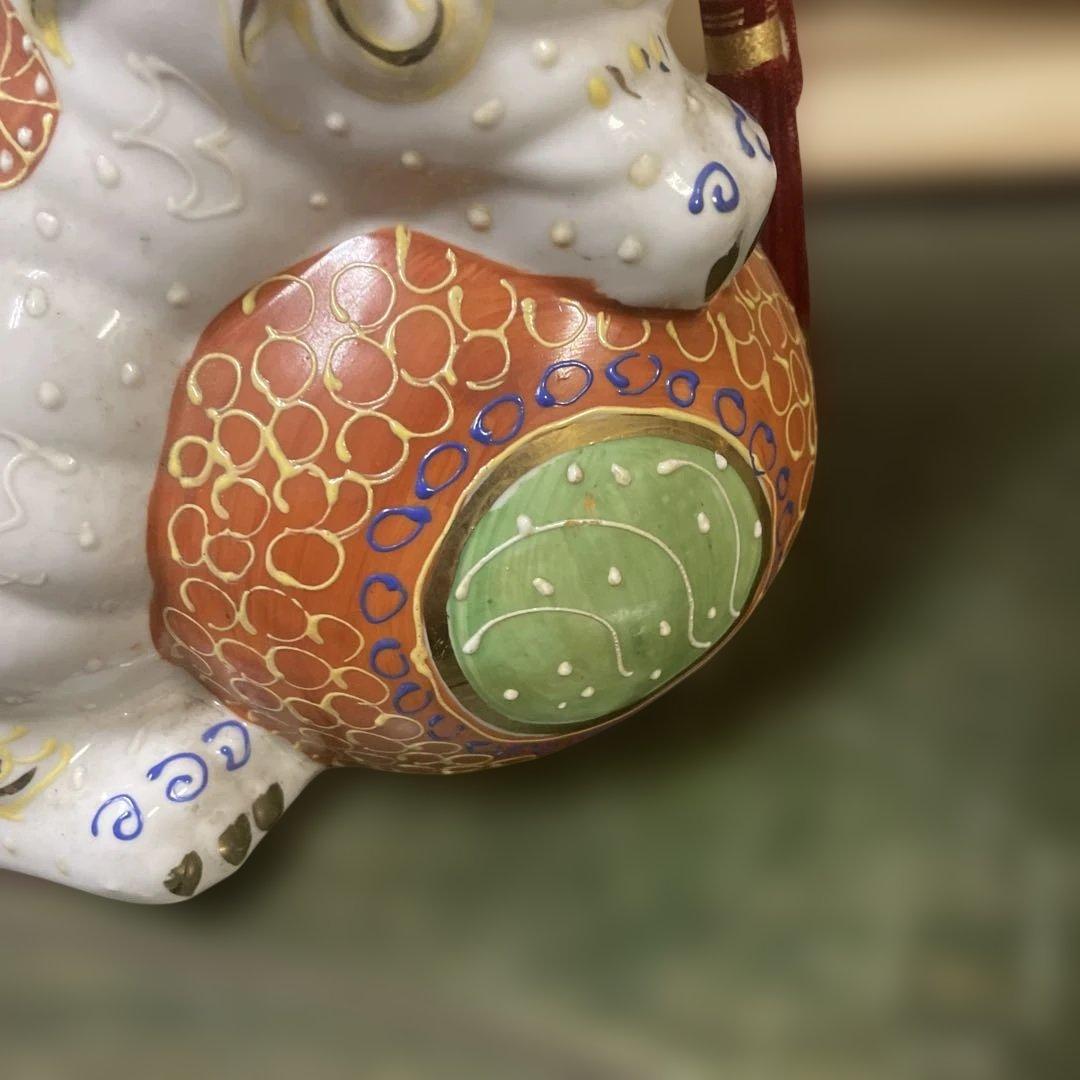 玉乗り獅子　ホワイトベース　刀を咥えた獅子　昭和アンティーク　骨董