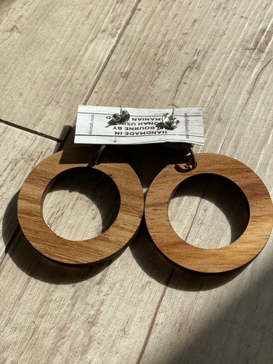 ハンドメイド　ピアス　タスマニアウッド　メルボルン